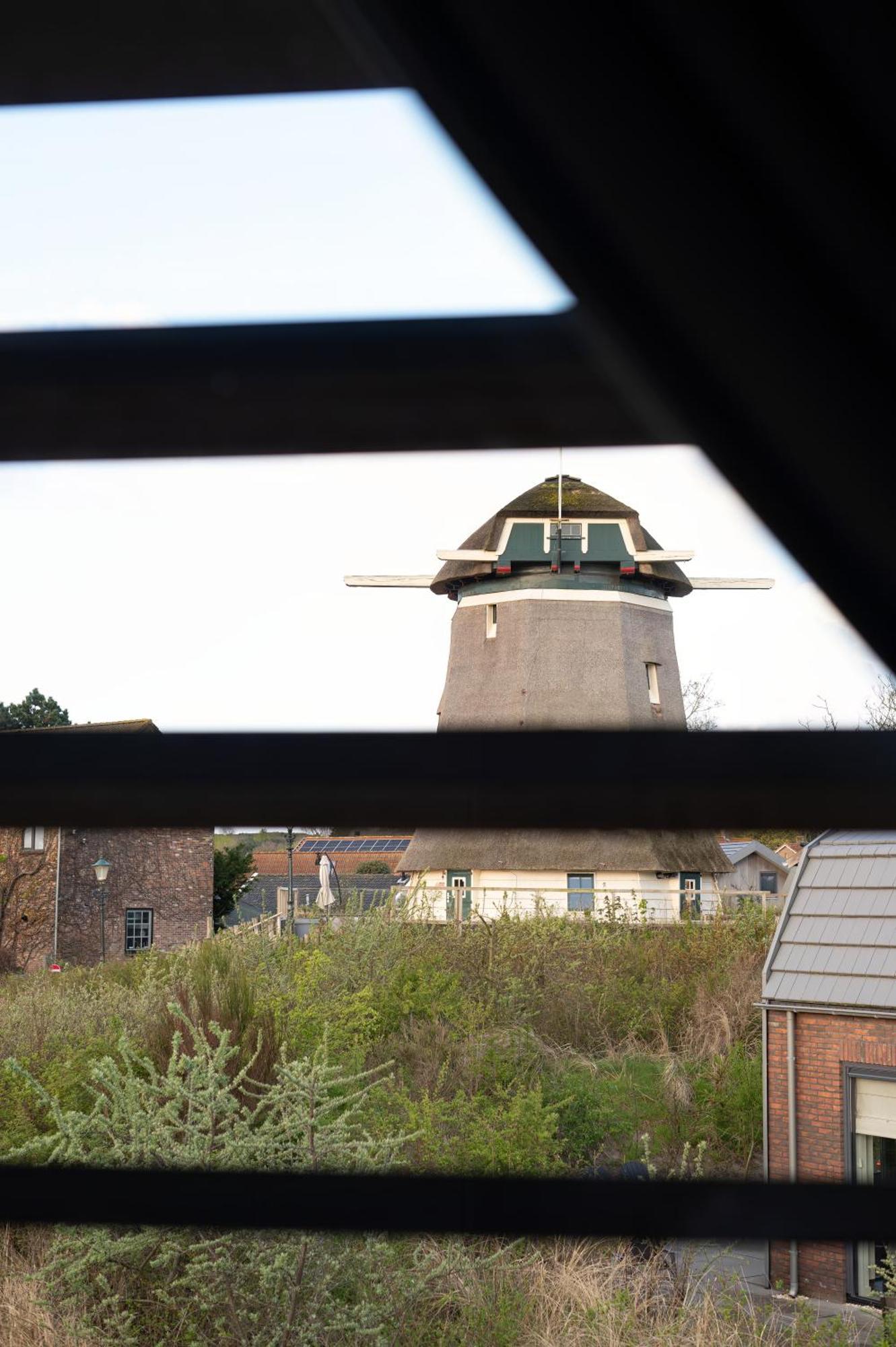 Zicht Op De Molen By Droomvilla Эгмонд-ан-ден-Хуф Экстерьер фото